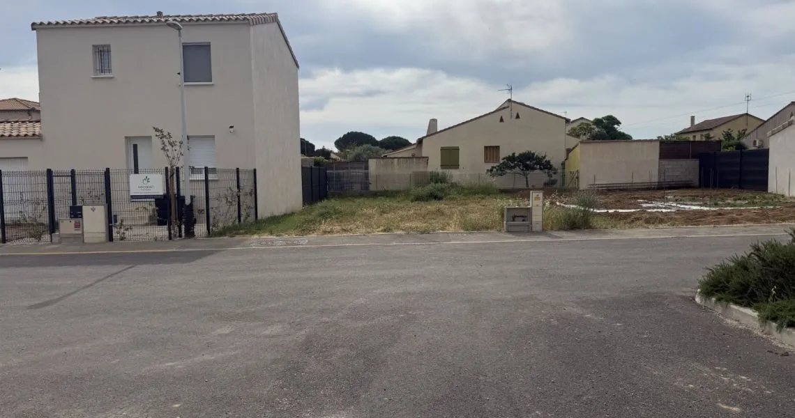 image Terrain à bâtir de 215 m² à MANDUEL (30)